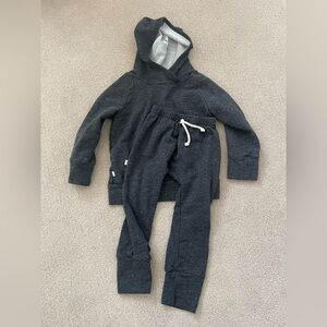 Childhoods Clothing gusset pants and hoodie in Onyx, size 4t